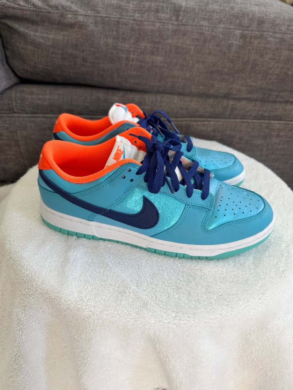 Like New- Nike Dunk Low SE “Baltic Blue / Total Orange” – Men’s Size 9.5